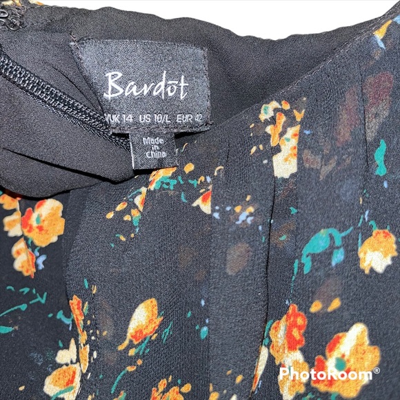 Off the Shoulder Floral Layered Midi - Picture 4 of 4